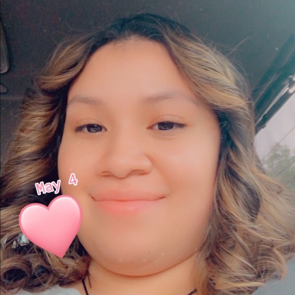 Meet your Posher, Carrie - Picture 1 of 1